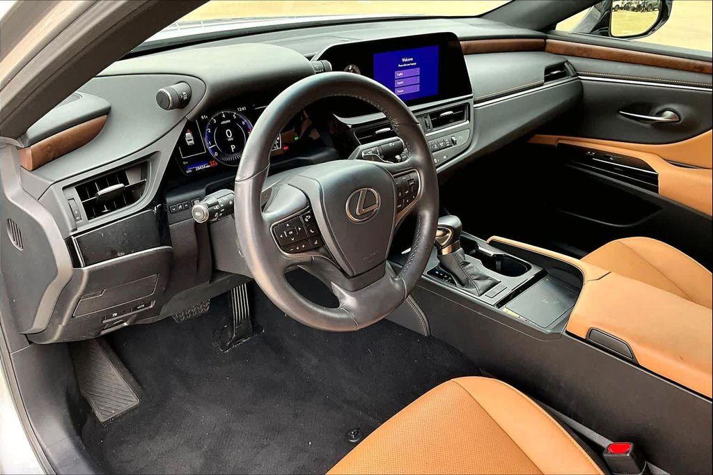 used 2024 Lexus ES 350 car, priced at $38,795