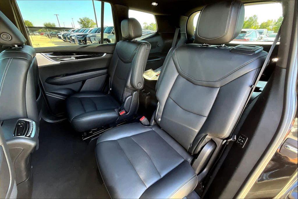 used 2023 Cadillac XT6 car, priced at $27,995