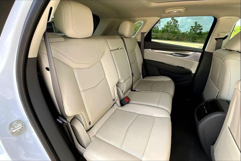 used 2024 Cadillac XT5 car, priced at $39,995