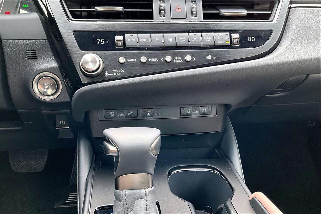 new 2025 Lexus ES 350 car, priced at $48,630