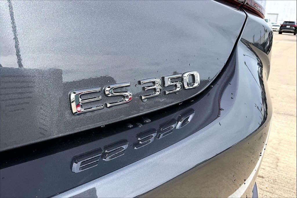 new 2025 Lexus ES 350 car, priced at $48,630