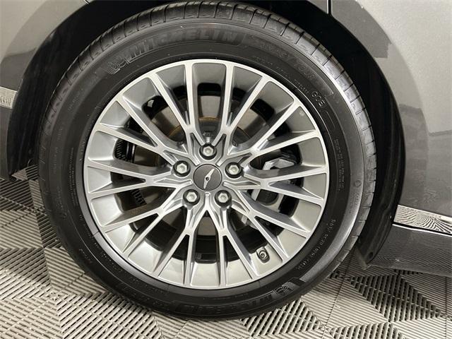 2024 Makalu Gray Genesis G80