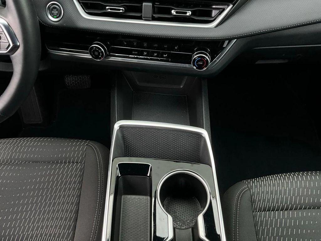 used 2025 Chevrolet Equinox car, priced at $24,901