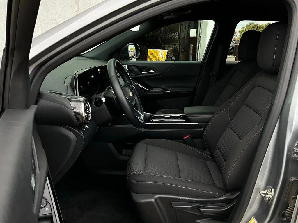 used 2025 Chevrolet Equinox car, priced at $24,901