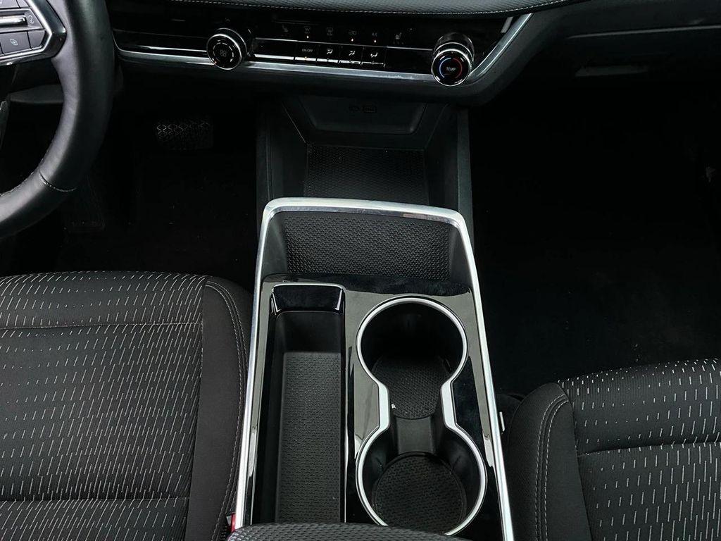 used 2025 Chevrolet Equinox car, priced at $21,901