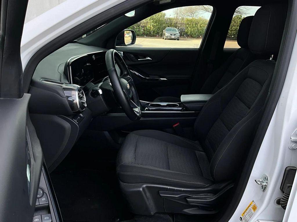 used 2025 Chevrolet Equinox car, priced at $21,901