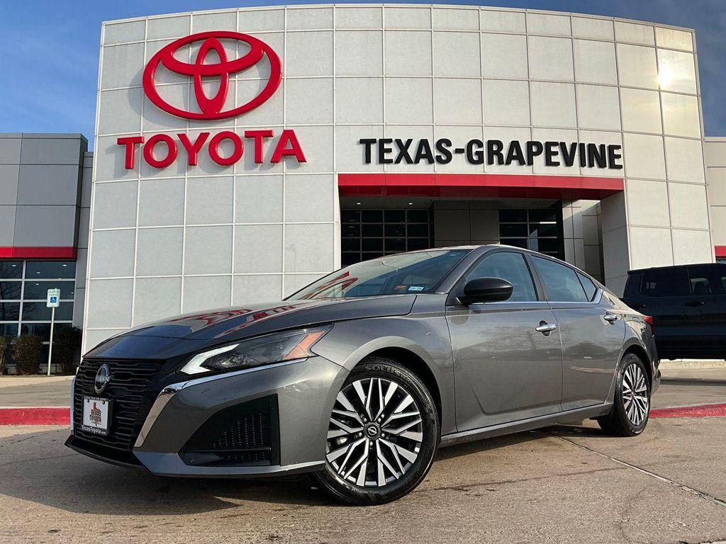 used 2025 Nissan Altima car, priced at $18,901