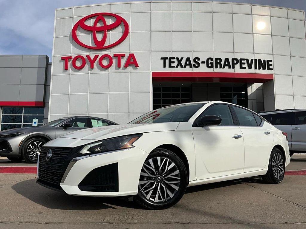 used 2025 Nissan Altima car, priced at $17,901