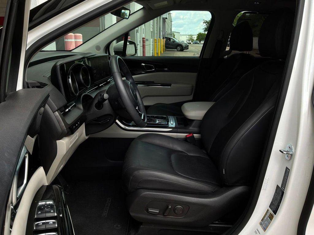 used 2024 Kia Carnival car, priced at $29,901