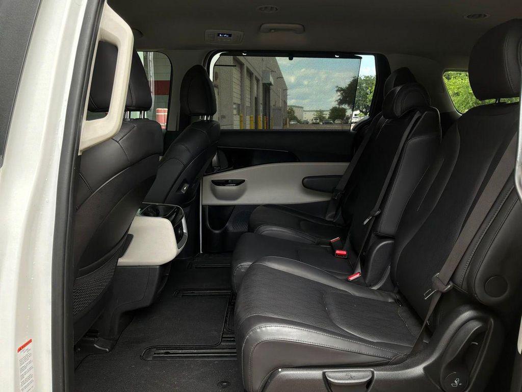 used 2024 Kia Carnival car, priced at $29,901