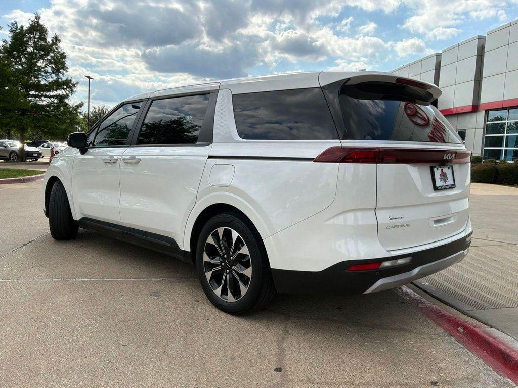 used 2024 Kia Carnival car, priced at $29,901