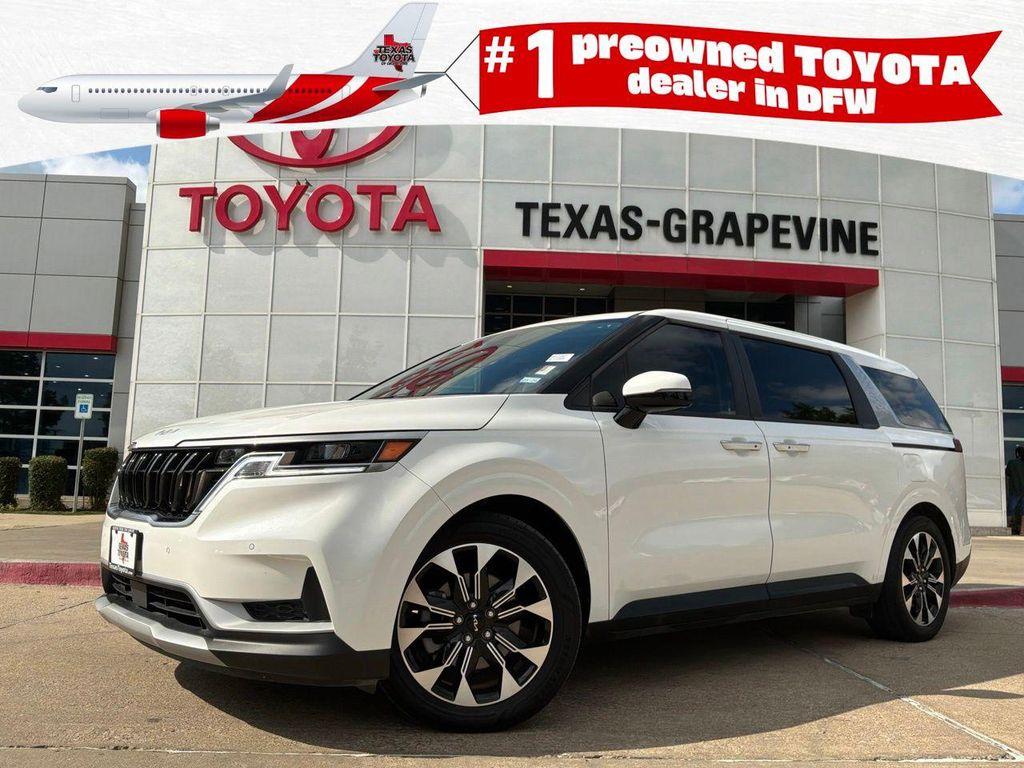used 2024 Kia Carnival car, priced at $29,901