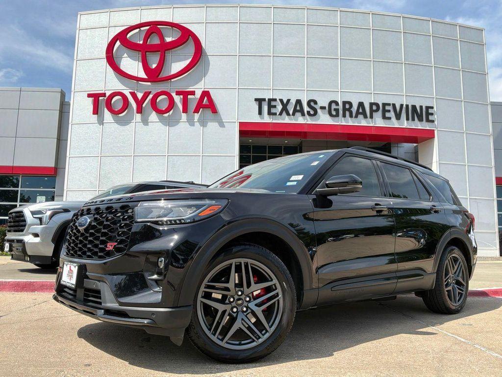 used 2025 Ford Explorer car, priced at $47,901