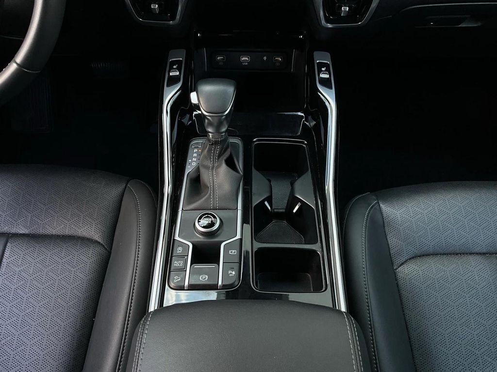 used 2023 Kia Sorento car, priced at $24,901