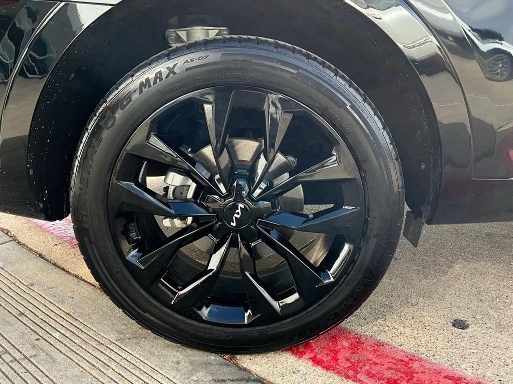 used 2023 Kia Sorento car, priced at $24,901