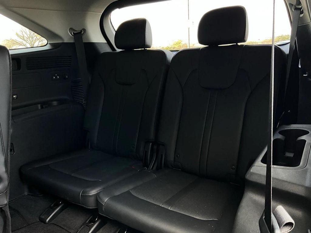 used 2023 Kia Sorento car, priced at $24,901