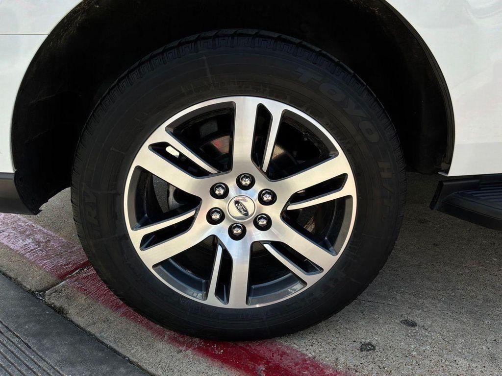 used 2024 Ford Expedition car, priced at $42,901