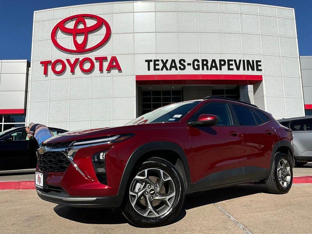 used 2025 Chevrolet Trax car, priced at $18,901