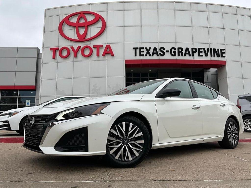 used 2025 Nissan Altima car, priced at $17,901