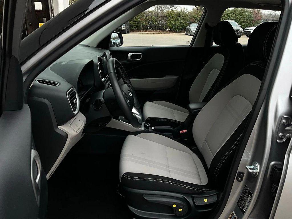 used 2025 Hyundai Venue car, priced at $17,801