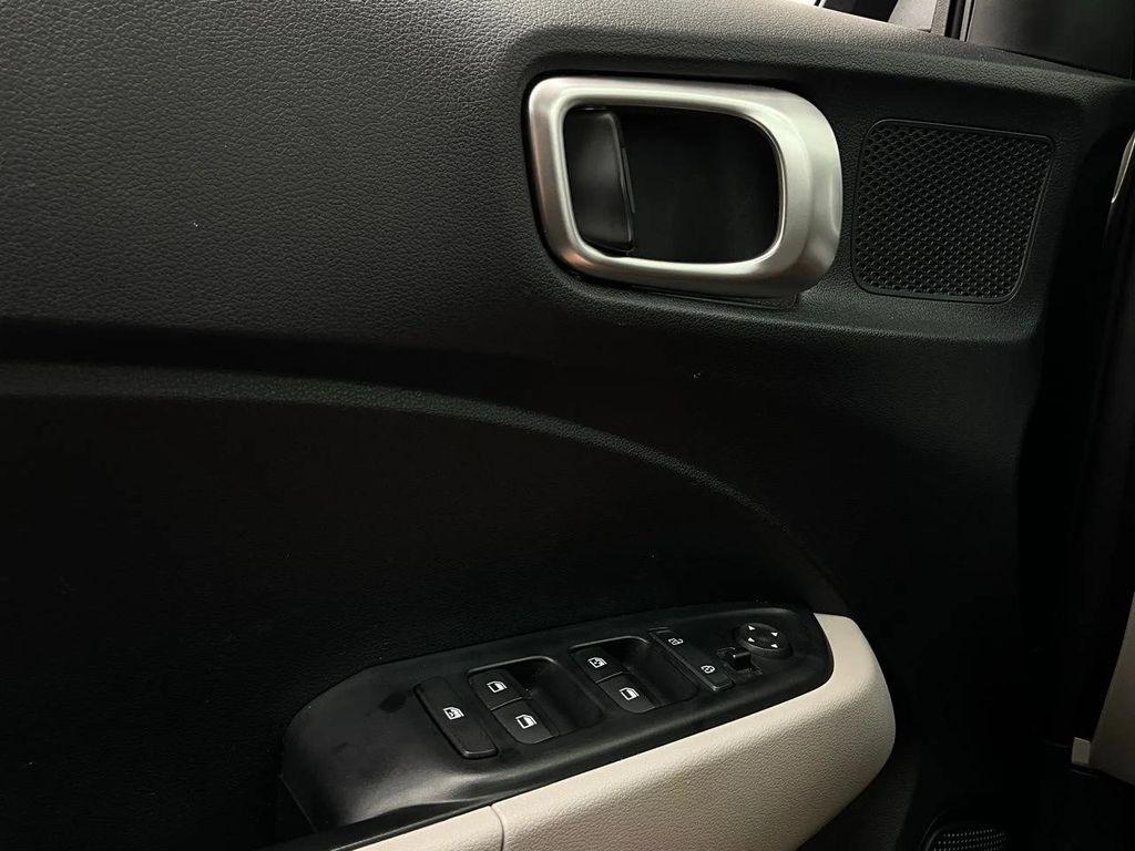 used 2025 Hyundai Venue car, priced at $17,801