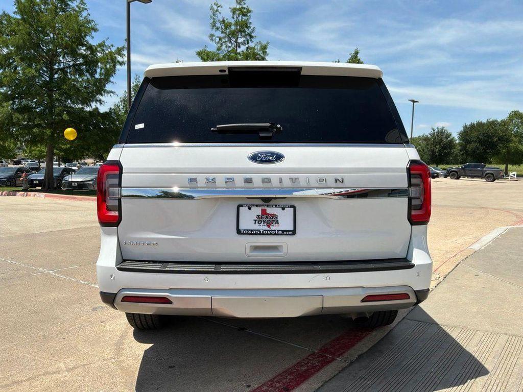used 2024 Ford Expedition car, priced at $43,901