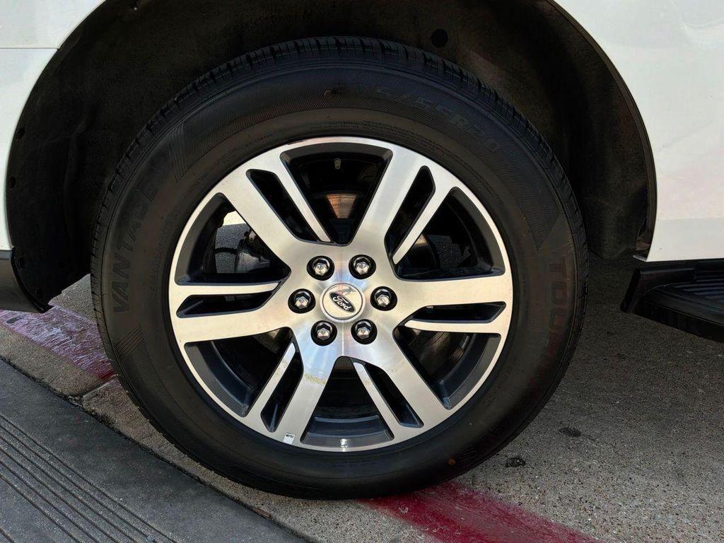 used 2024 Ford Expedition car, priced at $43,901
