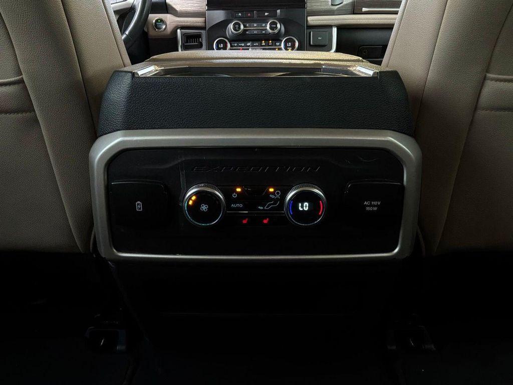 used 2024 Ford Expedition car, priced at $43,901