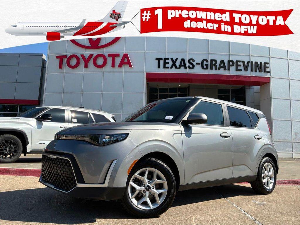used 2025 Kia Soul car, priced at $15,901
