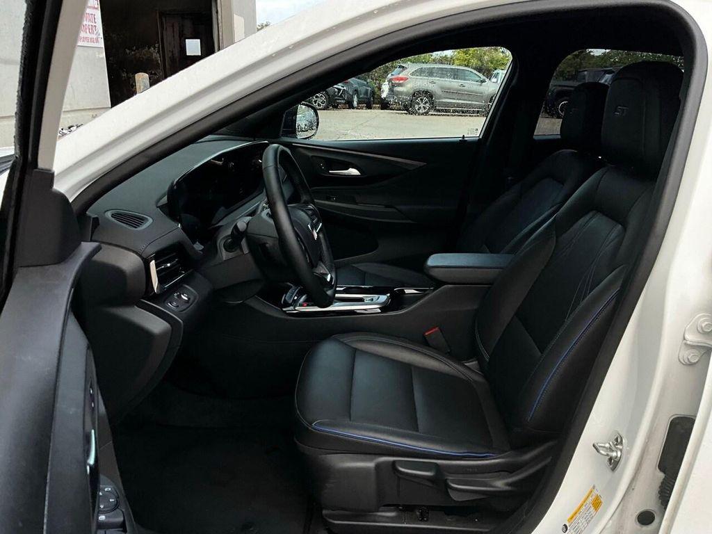 used 2025 Buick Envista car, priced at $22,901