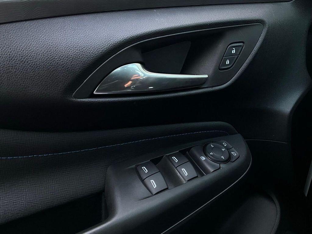 used 2025 Buick Envista car, priced at $22,901