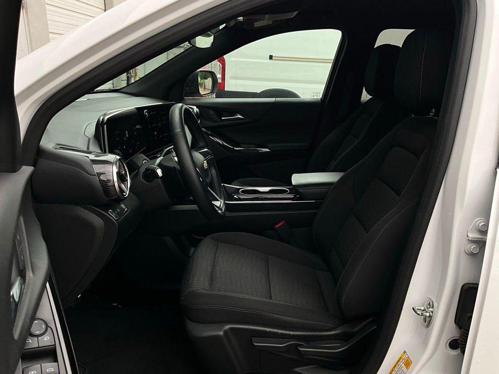 used 2025 Chevrolet Equinox car, priced at $22,901