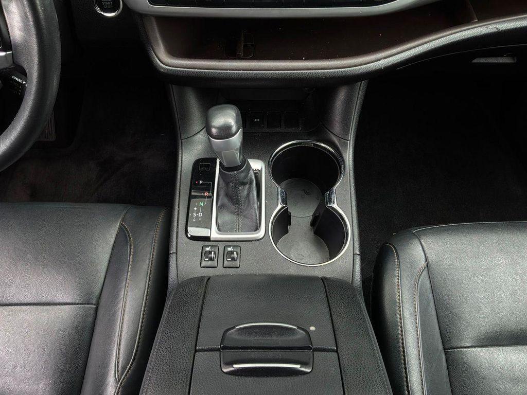 used 2015 Toyota Highlander car, priced at $18,901