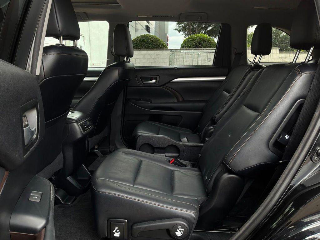 used 2015 Toyota Highlander car, priced at $18,901