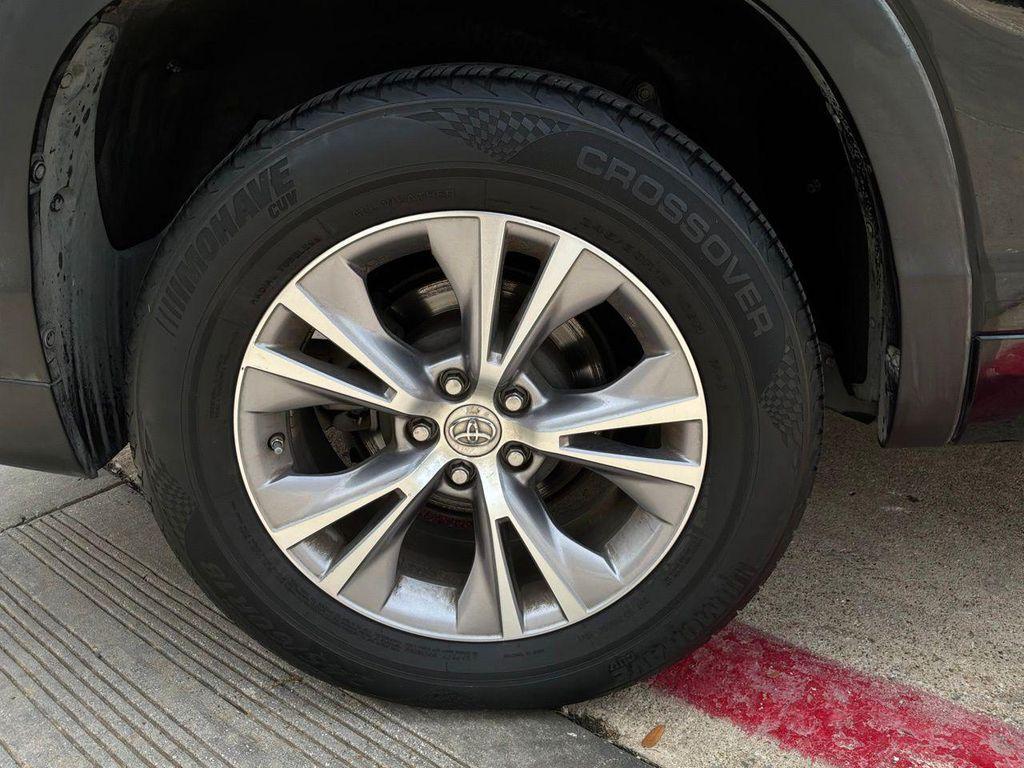 used 2015 Toyota Highlander car, priced at $18,901