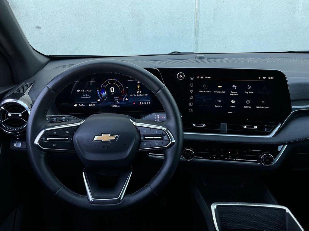 used 2025 Chevrolet Equinox car, priced at $24,901