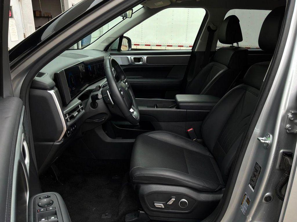 used 2025 Hyundai Santa Fe car, priced at $27,901