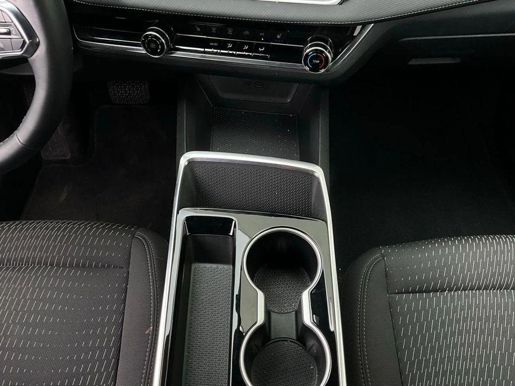 used 2025 Chevrolet Equinox car, priced at $22,901