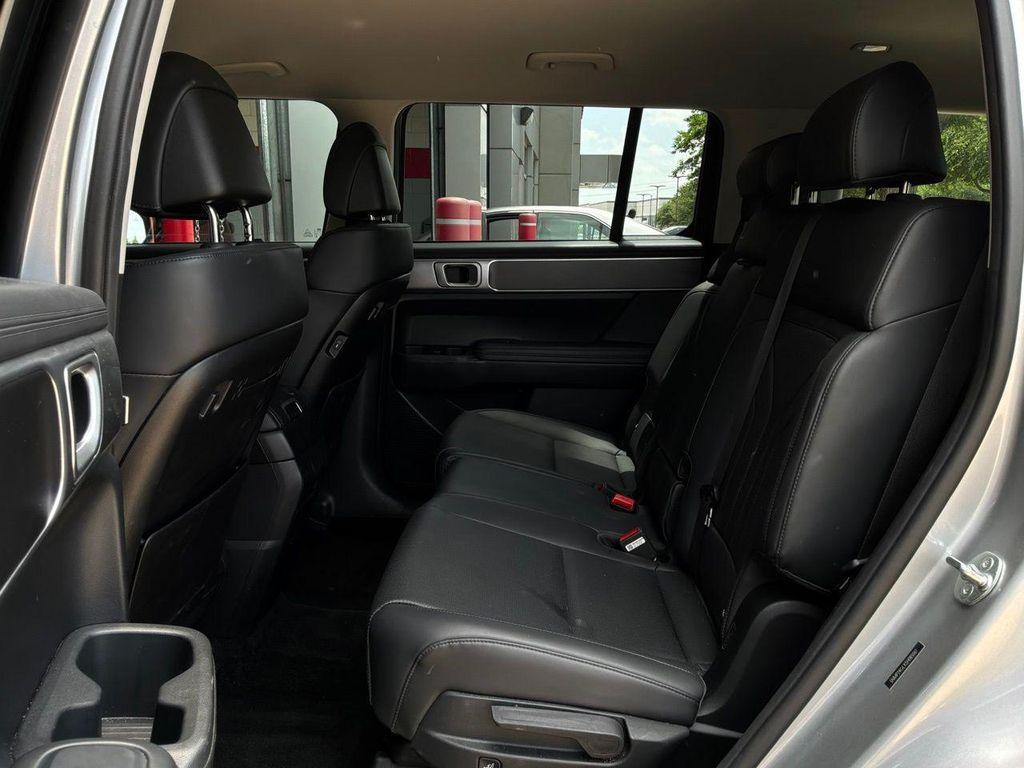used 2025 Hyundai Santa Fe car, priced at $27,901