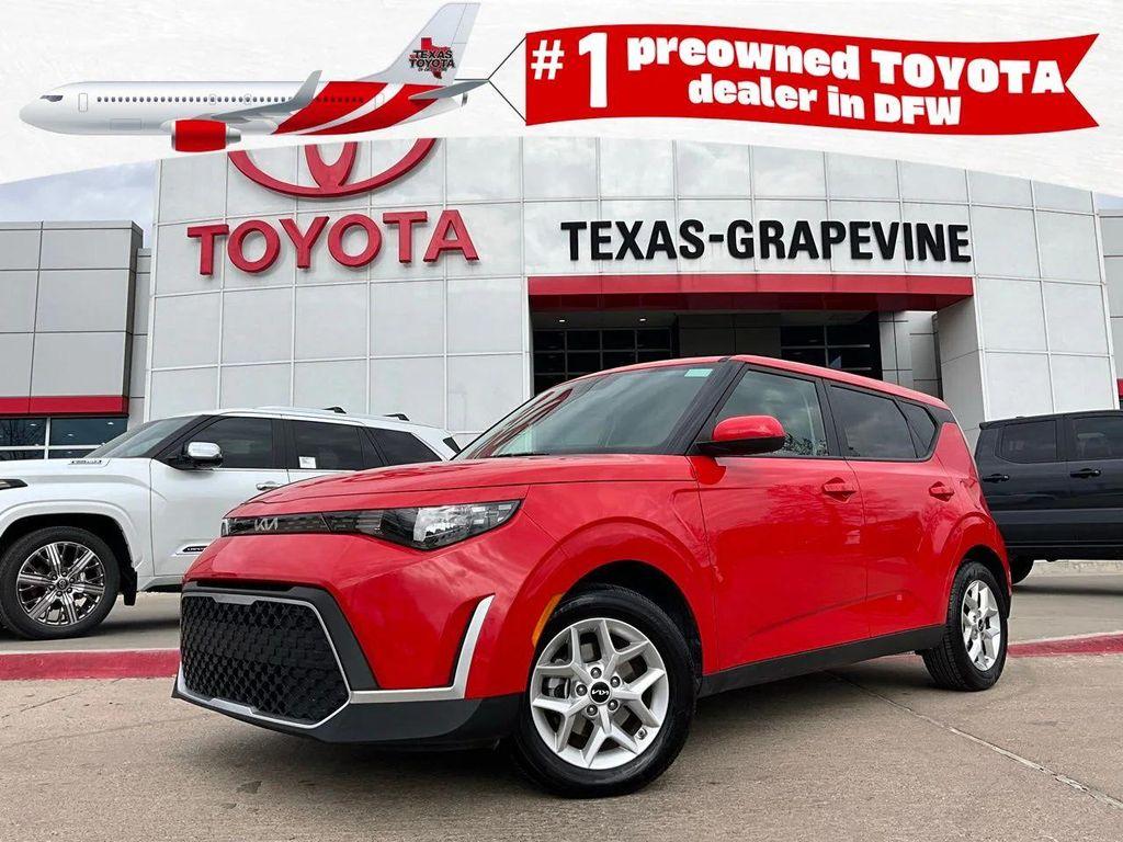 used 2025 Kia Soul car, priced at $15,901