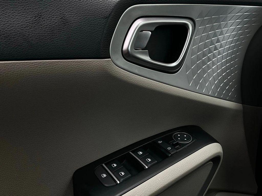 used 2025 Kia Soul car, priced at $15,901