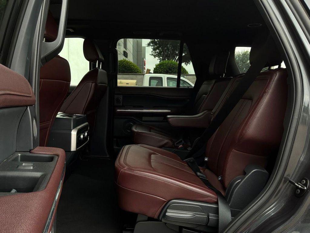 used 2024 Ford Expedition car, priced at $42,901