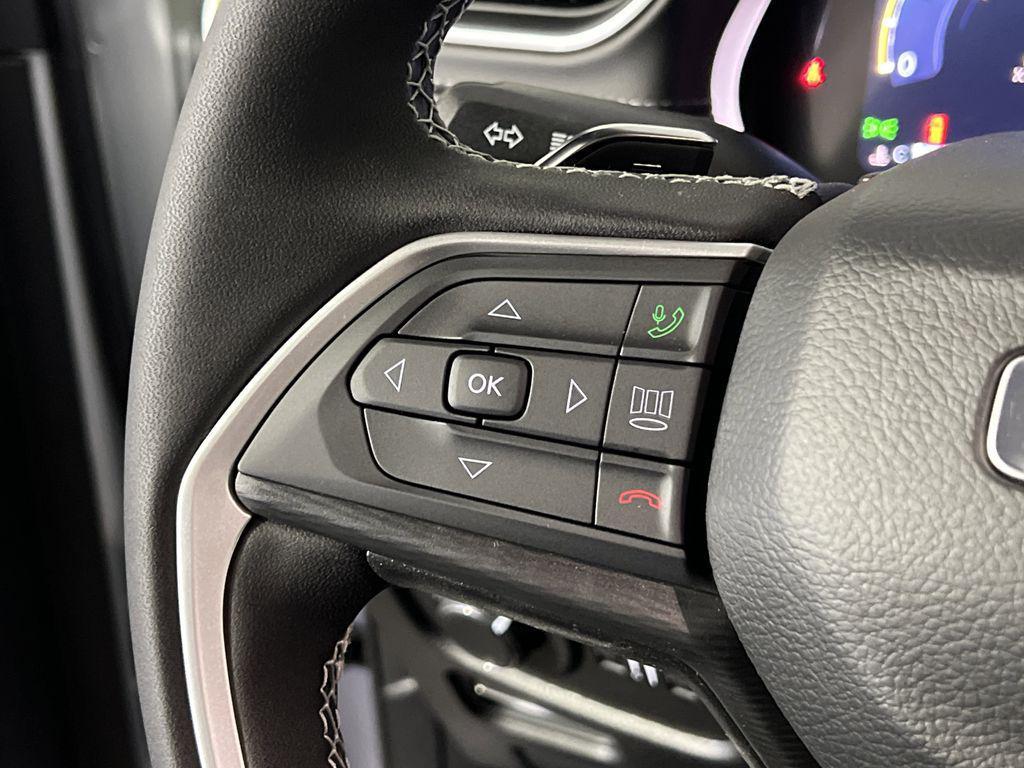 new 2025 Jeep Grand Cherokee car, priced at $35,244