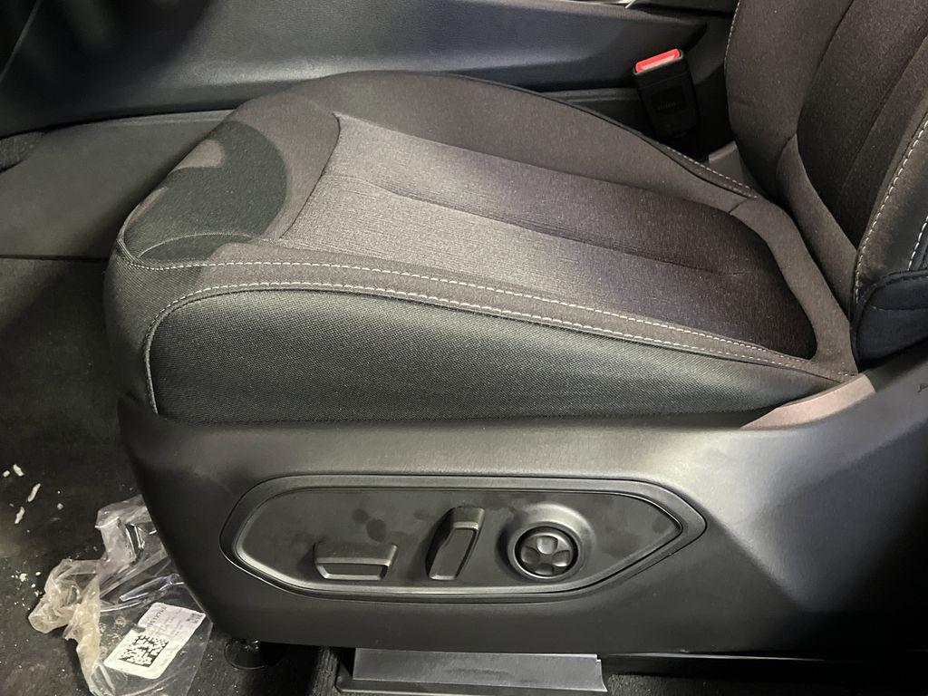 new 2025 Jeep Grand Cherokee car, priced at $35,244