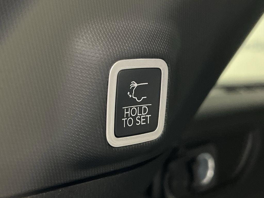 new 2025 Jeep Grand Cherokee car, priced at $35,244