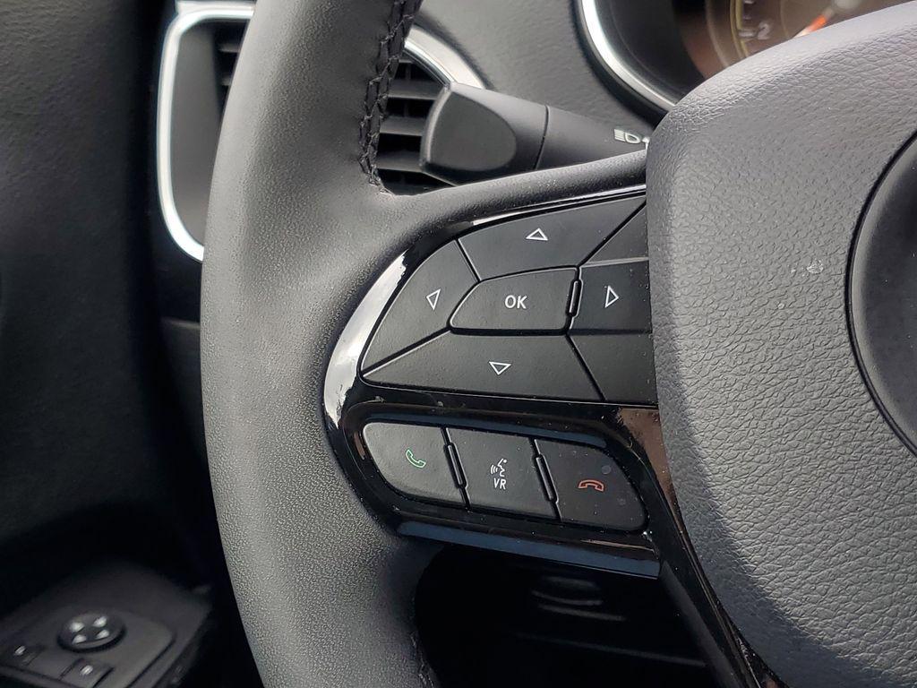 used 2023 Jeep Cherokee car, priced at $23,948