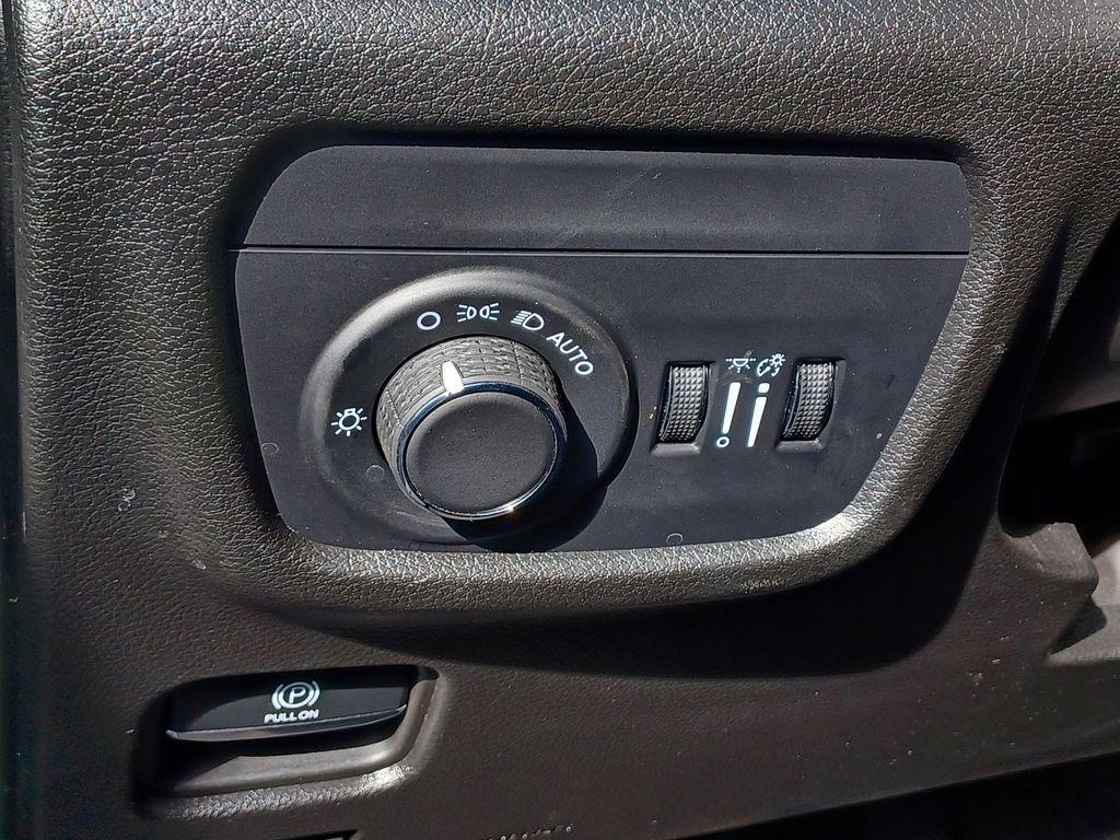 used 2024 Jeep Grand Cherokee L car, priced at $30,518