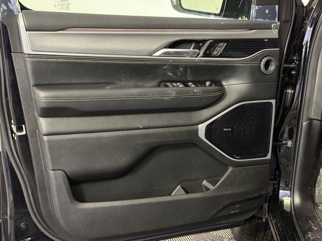 new 2026 Jeep Grand Wagoneer car, priced at $78,650