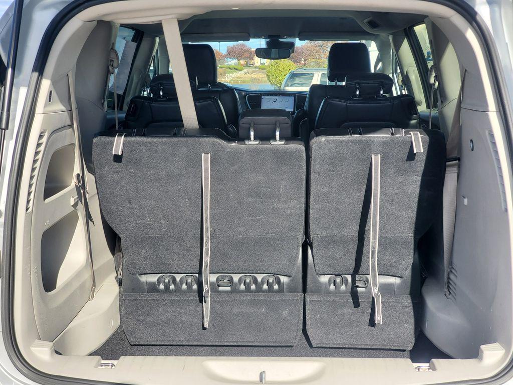 used 2024 Chrysler Pacifica car, priced at $26,894