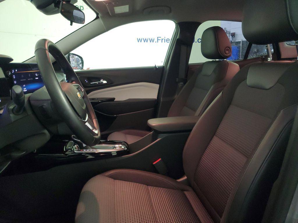 used 2025 Chevrolet Trax car, priced at $18,987